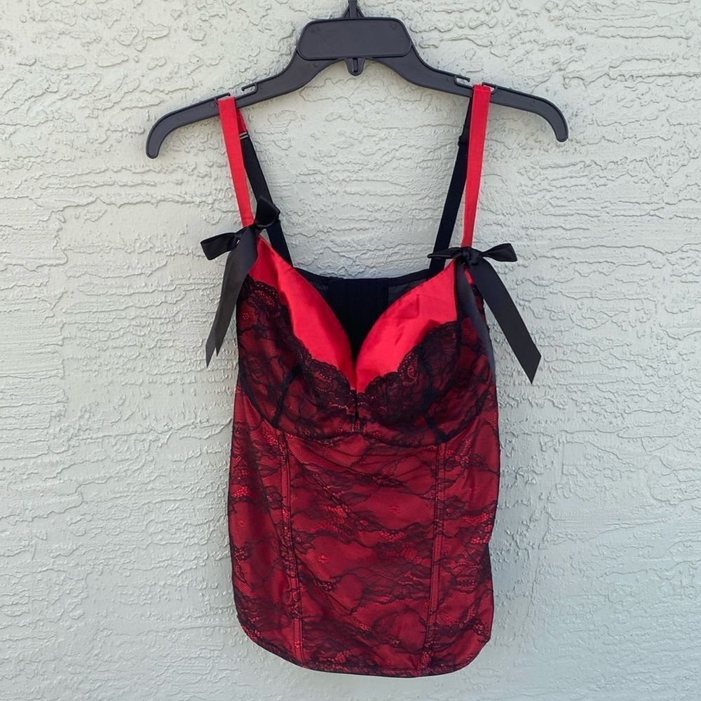 Cacique Sz 18/20 Lane Bryant Red & Black Lace Corset